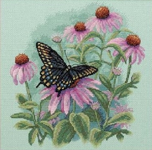 Roze margrieten met vlinder